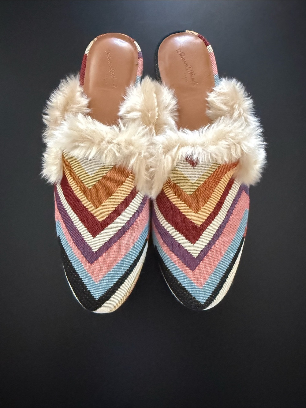Universal Thread Chevron Faux-Fur Backless Mules in Multicolor Size: 8